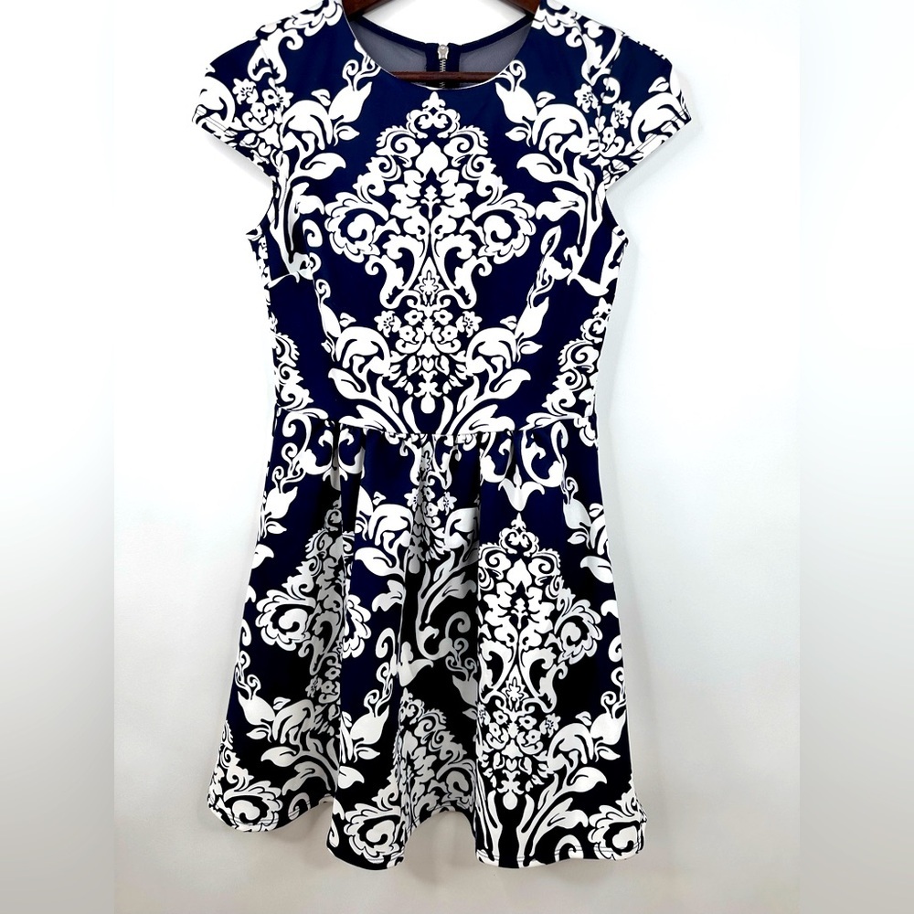 B Darlin Juniors Navy/White Printed Fit Flare‎ above knee Dress size 7/8